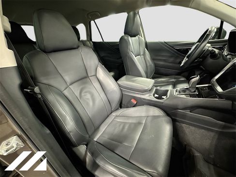 Used 2023 Subaru Outback Limited image 32