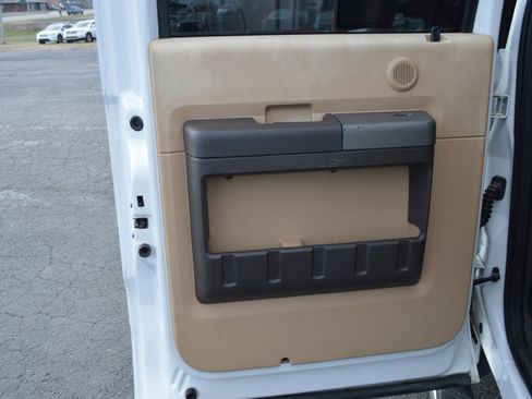 Used 2011 Ford F250 Lariat w/ Lariat Interior Pkg image 21