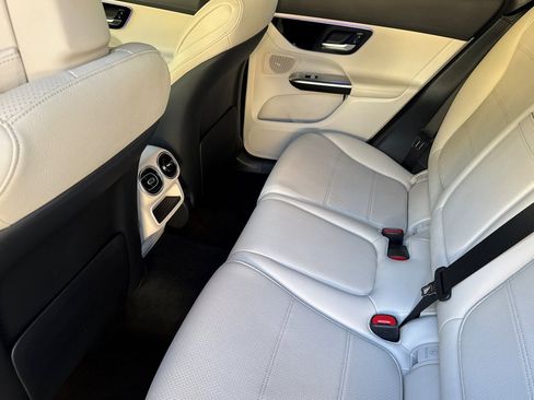 Certified 2024 Mercedes-Benz GLC 300 image 13