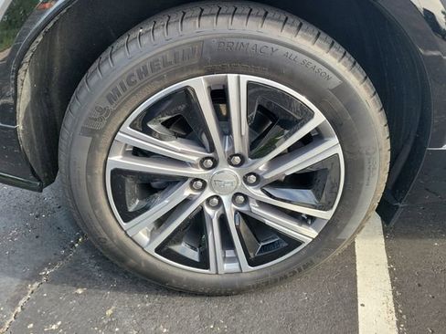 Certified 2024 Cadillac Lyriq Luxury AWD/4WD image 7