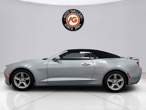 Used 2018 Chevrolet Camaro LT image 4