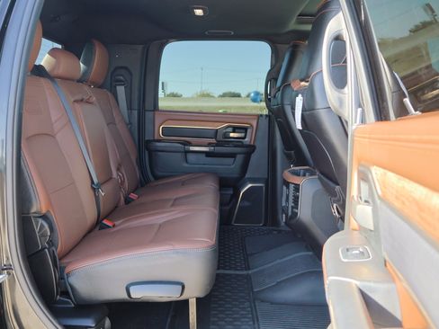 Used 2024 RAM 2500 Limited w/ Towing Technology Group image 27