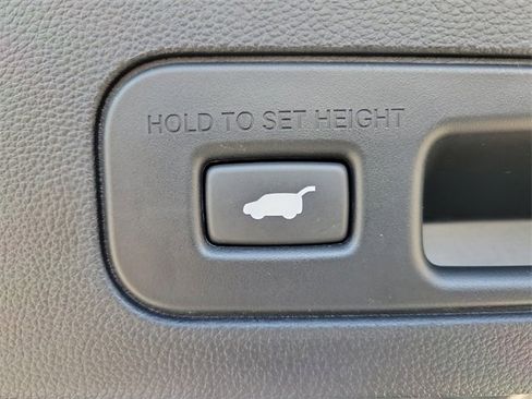 Used 2024 Acura MDX SH-AWD w/ Advance Package image 10