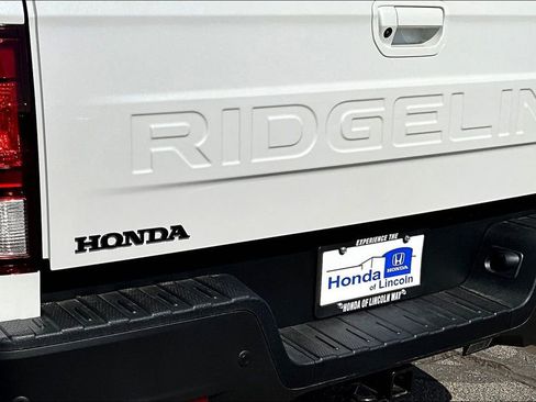 New 2026 Honda Ridgeline Black Edition image 8