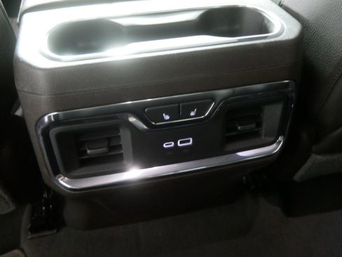 Used 2024 GMC Sierra 1500 Denali AWD/4WD image 21