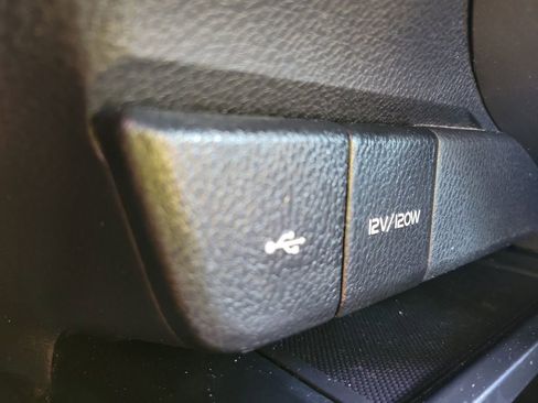 Used 2020 Toyota Camry SE FWD image 28