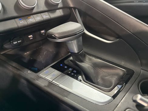 Used 2023 Hyundai Elantra SE FWD image 24