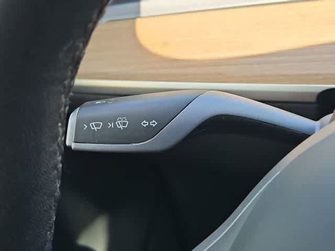 Used 2023 Tesla Model 3 Standard Range image 26