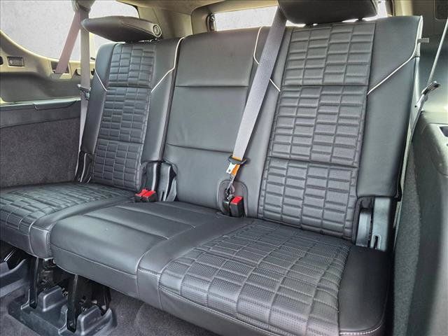 Used 2023 Cadillac Escalade ESV Sport Platinum AWD/4WD image 22