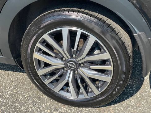 Certified 2022 Nissan Kicks SV FWD image 32