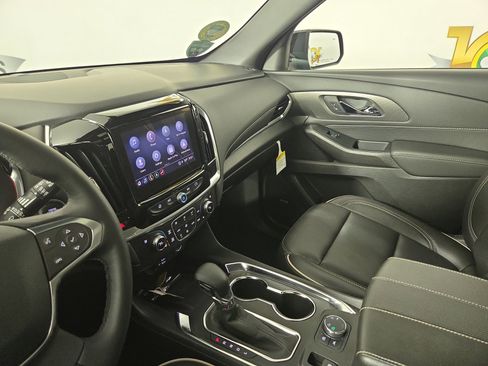 Certified 2024 Chevrolet Traverse Premier w/ Redline Edition image 26
