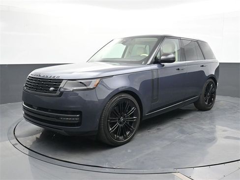 Used 2024 Land Rover Range Rover SE image 1