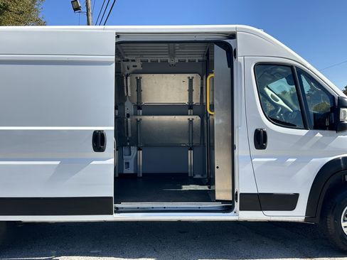 Used 2023 RAM ProMaster 3500 w/ Driver Convenience Group image 17