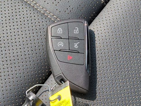 Used 2026 Chevrolet Traverse High Country w/ LPO, Floor Liner Package AWD/4WD image 39