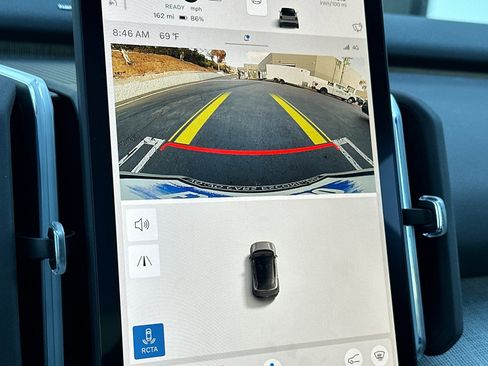 New 2025 Volvo EX30 Plus image 17