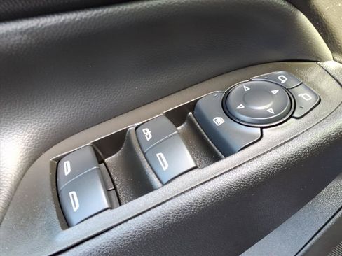 Used 2024 Chevrolet Equinox LT w/ LPO, Floor Liner Package FWD image 16