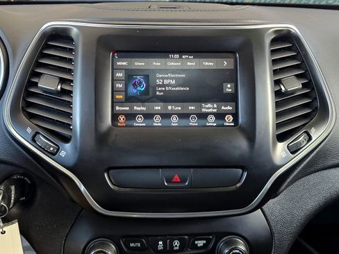 Certified 2020 Jeep Cherokee Latitude image 12