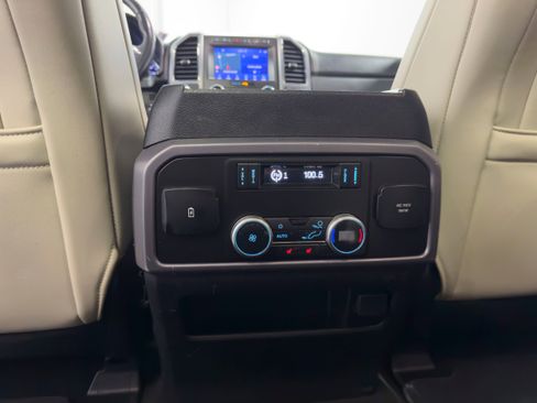 Used 2020 Ford Expedition Platinum image 26
