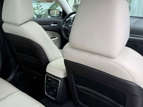 Used 2015 Chrysler 300 C w/ Harman/Kardon Audio Group RWD image 22