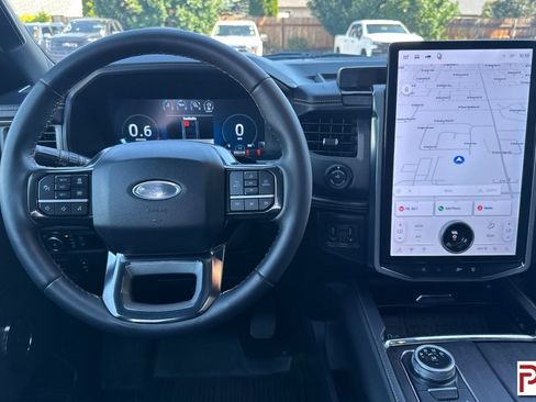 Used 2024 Ford Expedition Max Platinum AWD/4WD image 17