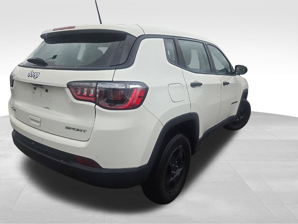 Used 2018 Jeep Compass Sport AWD/4WD image 5