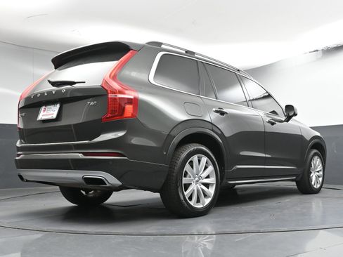 Used 2018 Volvo XC90 T6 Momentum w/ Convenience Package image 27