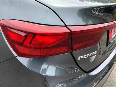 Used 2020 Kia Forte LXS FWD image 23