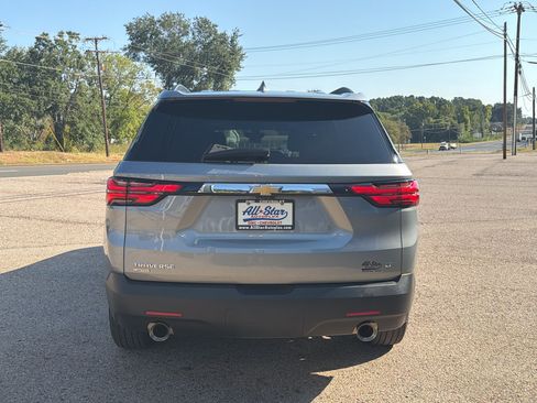 Used 2024 Chevrolet Traverse LT FWD image 9