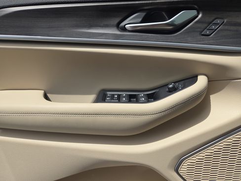 New 2026 Jeep Grand Cherokee L Limited AWD/4WD image 18