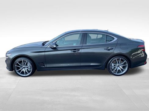 Used 2025 Genesis G70 2.5T AWD/4WD image 2