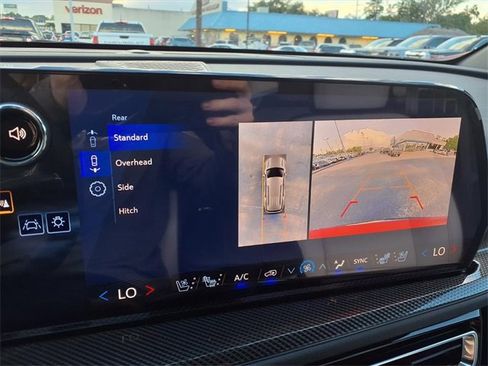 New 2026 Chevrolet Traverse High Country image 17