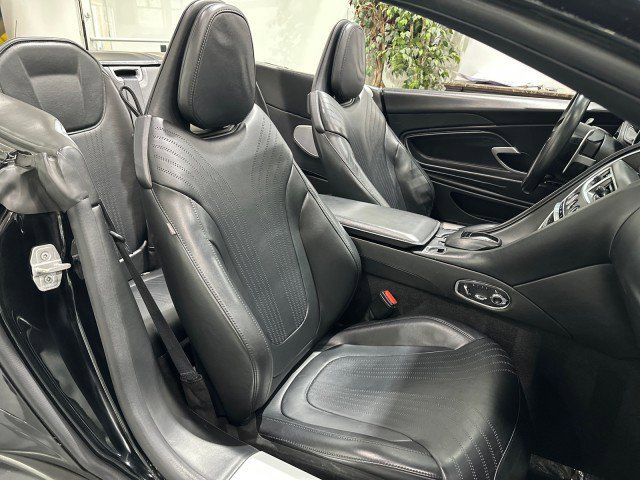 Used 2019 Aston Martin DB11 Volante RWD image 56