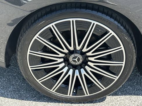 Certified 2025 Mercedes-Benz CLE 300 4MATIC Coupe image 19