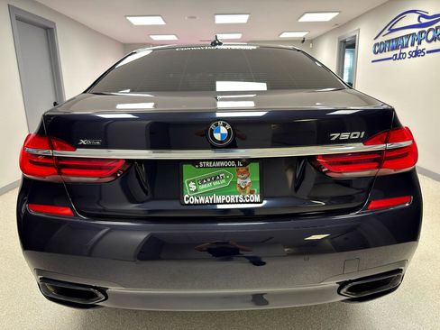 Used 2019 BMW 750i xDrive w/ M Sport Package image 7