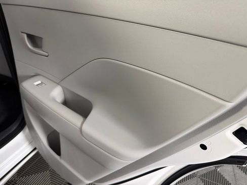 Used 2024 Hyundai Kona SEL FWD image 31