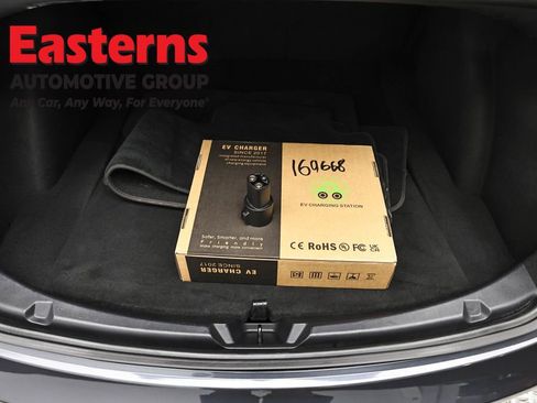 Used 2019 Tesla Model 3 Performance image 9