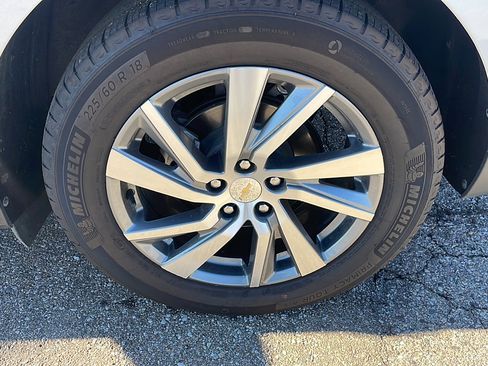 Used 2022 Chevrolet Equinox Premier image 7