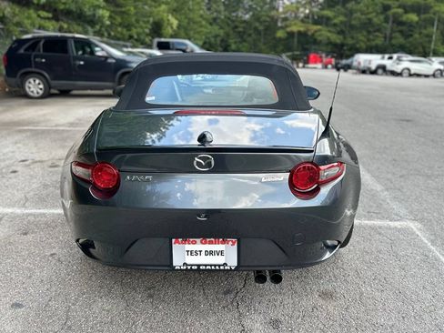 Used 2019 MAZDA MX-5 Miata Grand Touring w/ GT-S Package RWD image 6