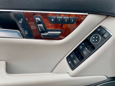 Used 2012 Mercedes-Benz C 300 4MATIC Sedan image 17