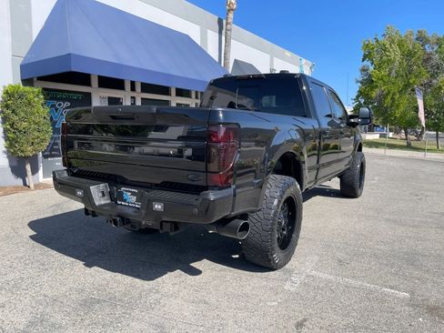 Used 2020 Ford F250 Platinum w/ FX4 Off-Road Package AWD/4WD image 5