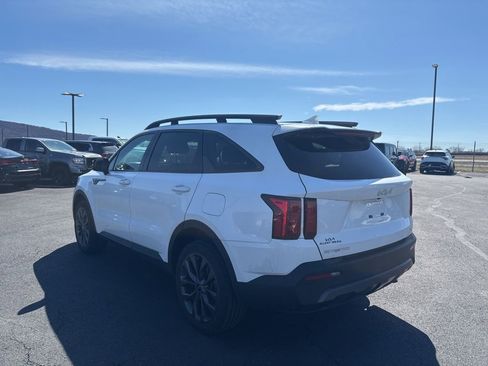 Certified 2023 Kia Sorento X-Line EX image 5
