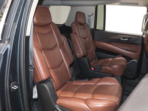 Used 2019 Cadillac Escalade ESV Premium Luxury image 27
