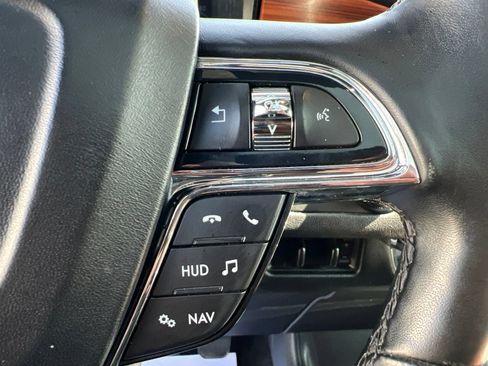 Used 2019 Lincoln Navigator L Reserve AWD/4WD image 21