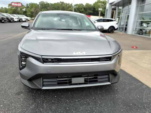 New 2026 Kia K4 EX FWD image 3