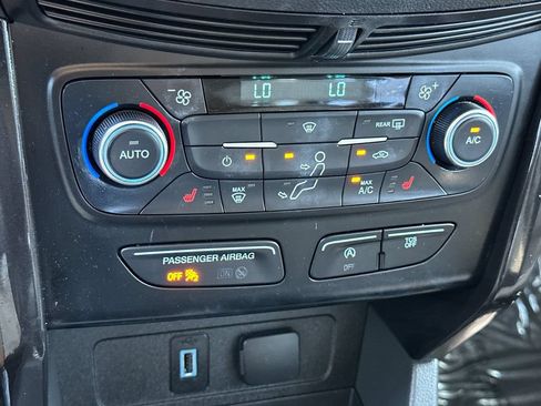 Used 2017 Ford Escape Titanium FWD image 20