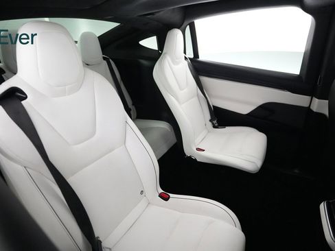 Used 2023 Tesla Model X Plaid AWD/4WD image 5