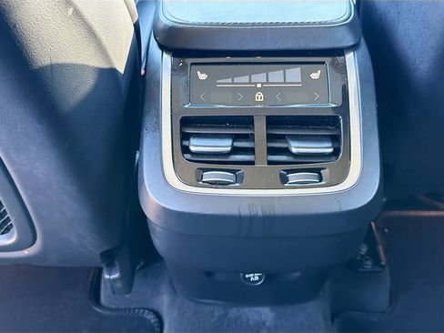 Used 2020 Volvo XC90 T6 Inscription w/ Protection Package Premier image 19