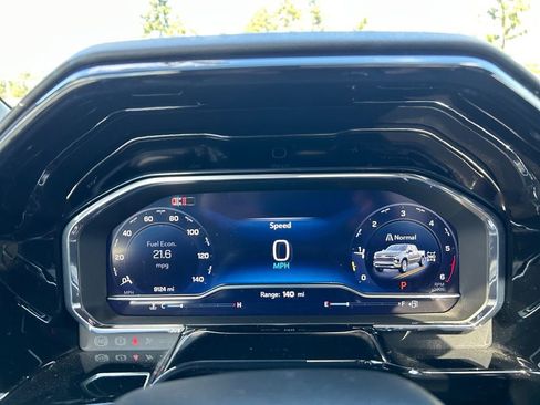 Used 2025 Chevrolet Silverado 1500 LTZ w/ LTZ Premium Package AWD/4WD image 17