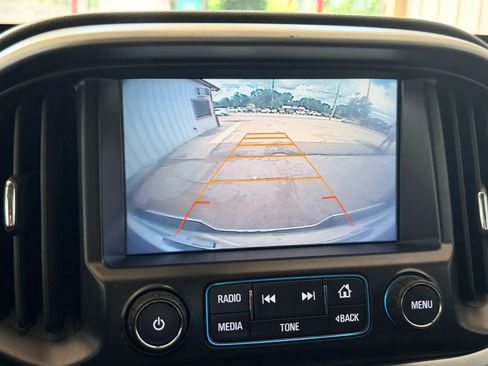 Used 2016 Chevrolet Colorado LT w/ LT Convenience Package RWD image 14