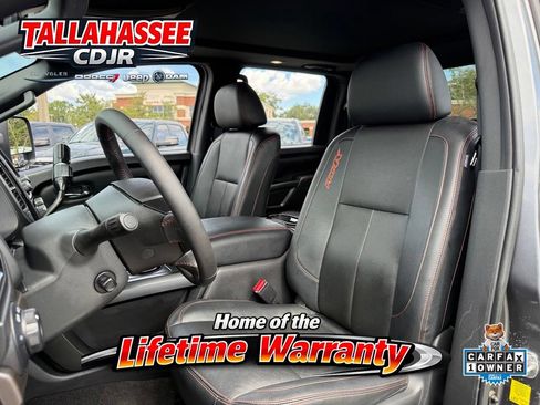 Used 2023 Nissan Titan PRO-4X w/ Pro-4x Convenience Package AWD/4WD image 14